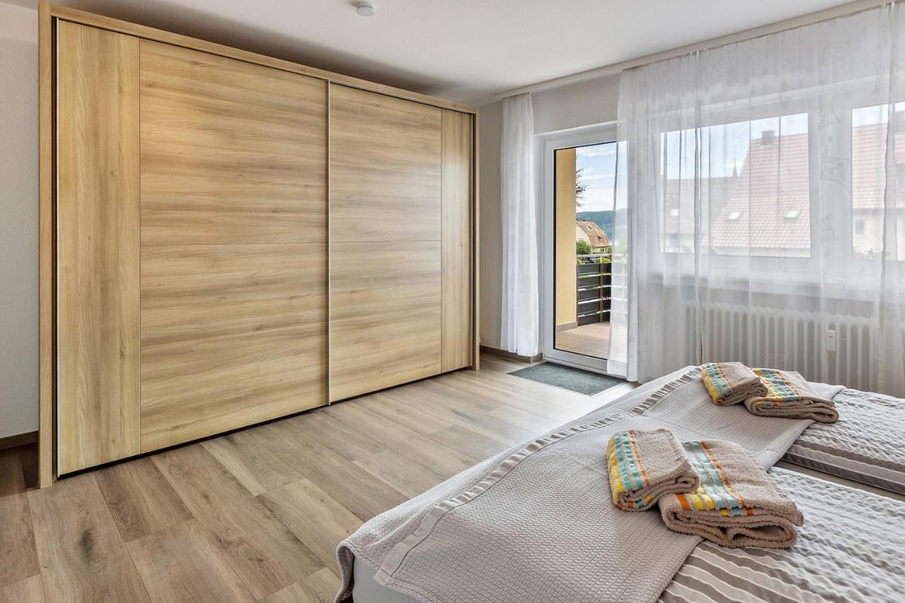 Ferienwohnung Am Alten Brunnen Гаенхофен Екстериор снимка