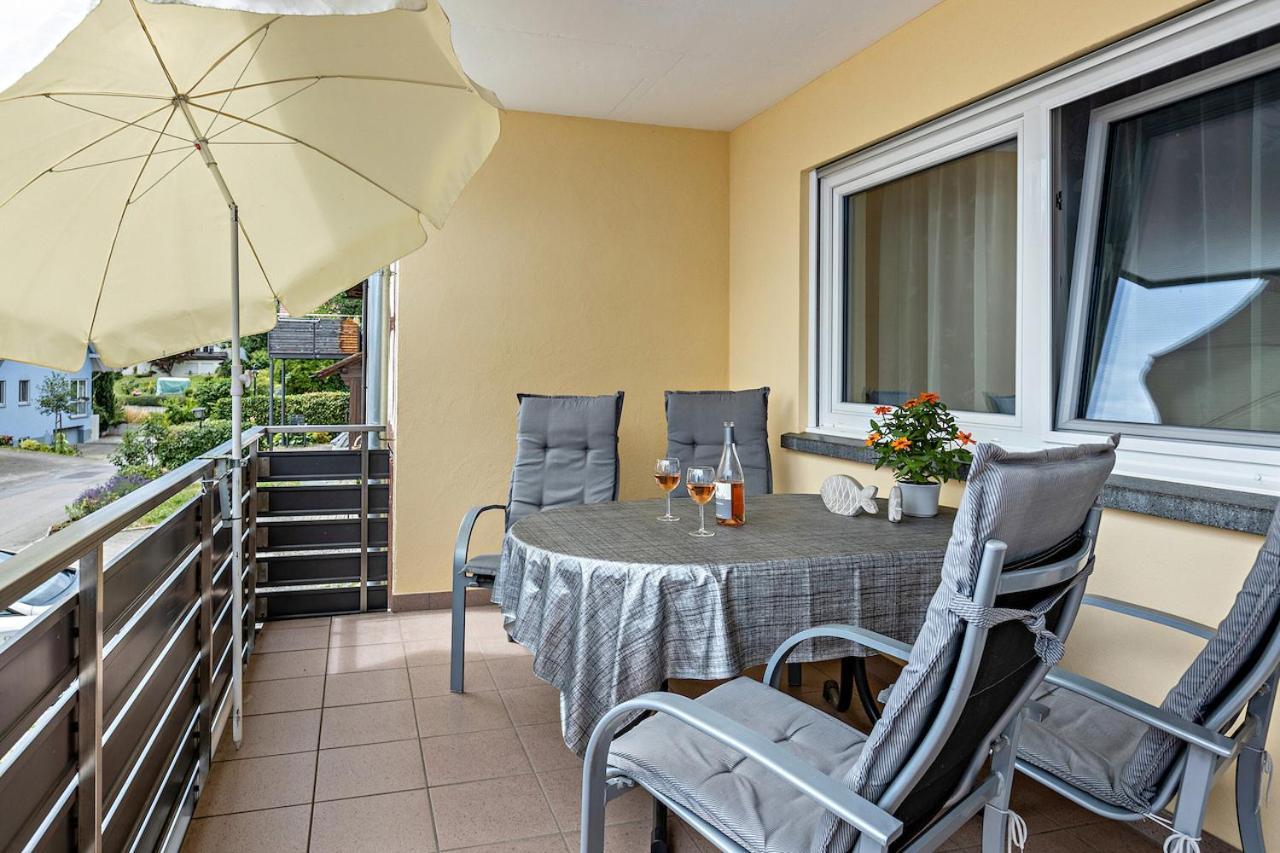 Ferienwohnung Am Alten Brunnen Гаенхофен Екстериор снимка