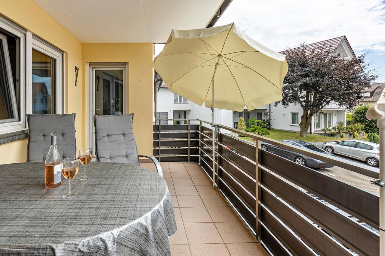 Ferienwohnung Am Alten Brunnen Гаенхофен Екстериор снимка
