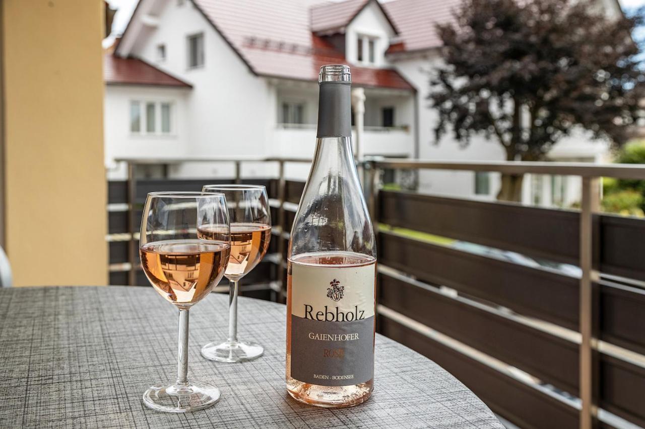 Ferienwohnung Am Alten Brunnen Гаенхофен Екстериор снимка